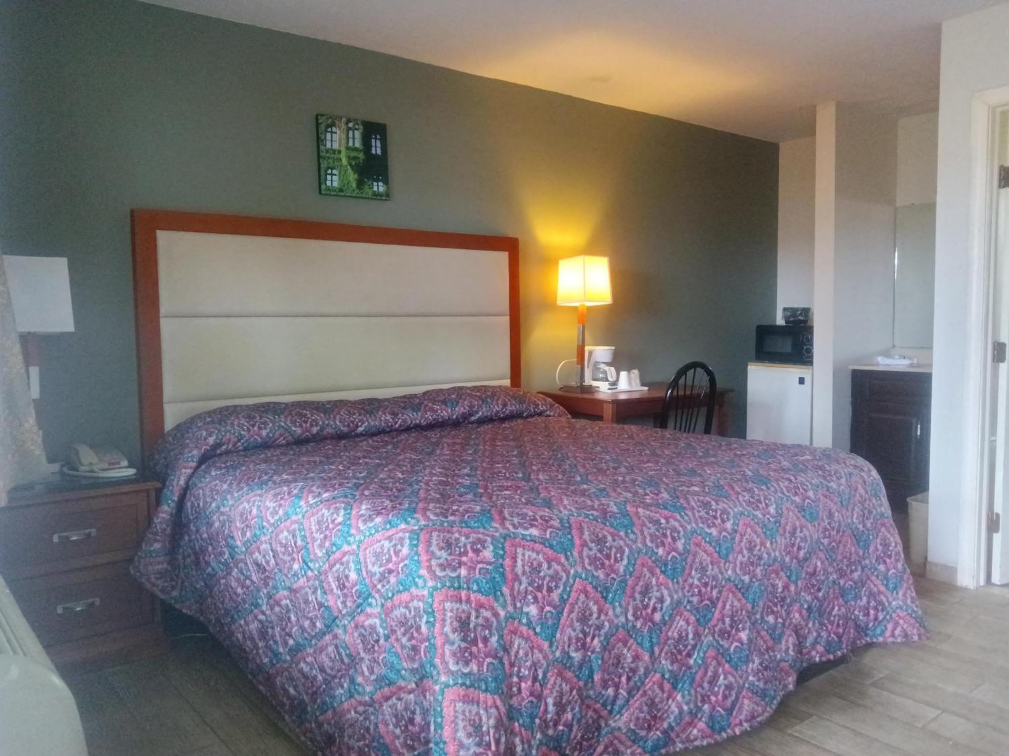 Maple Leaf Motel New Milford Экстерьер фото