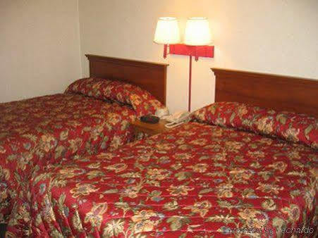 Maple Leaf Motel New Milford Экстерьер фото